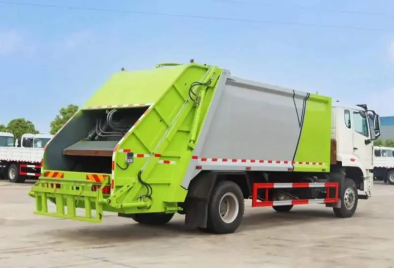 SINOTRUK HOWO SINOTRUK HOWO Product - Rear View - Image 3