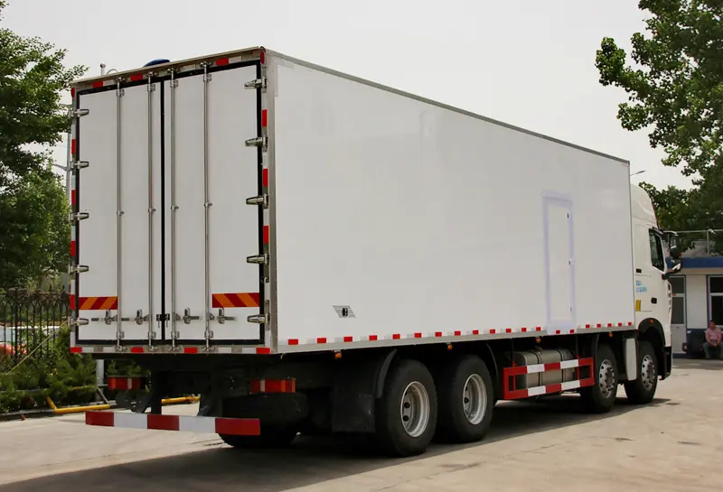 SINOTRUK HOWO SINOTRUK HOWO Product - Rear View - Image 3