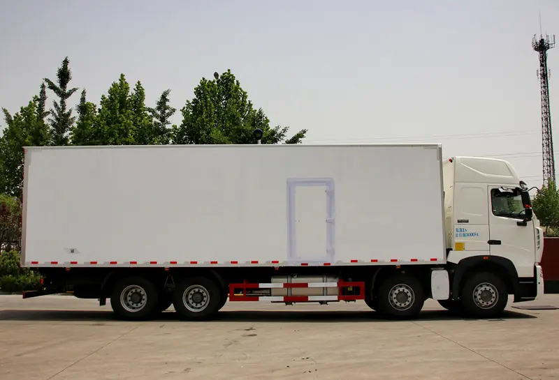 SINOTRUK HOWO SINOTRUK HOWO Product - Interior View - Image 4