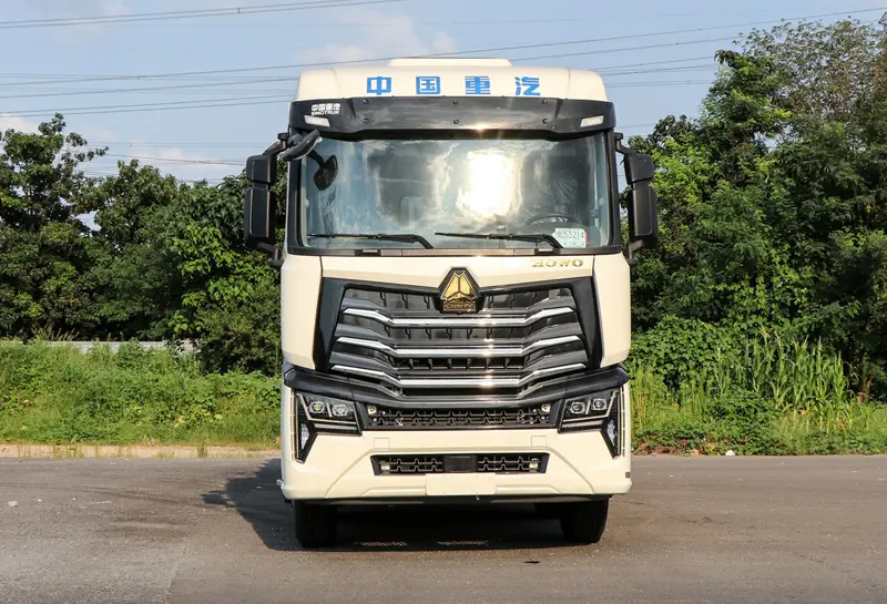 Sinotruk Howo MAX 8x4 Cargo Truck