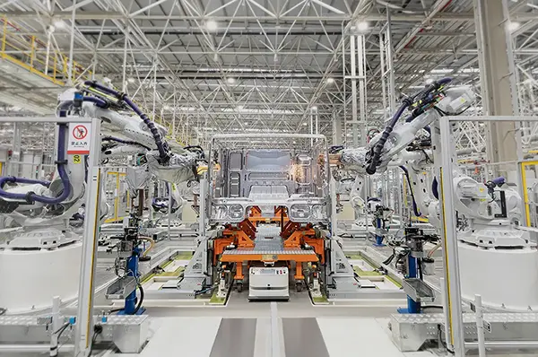 SINOTRUK-Who We Are-2